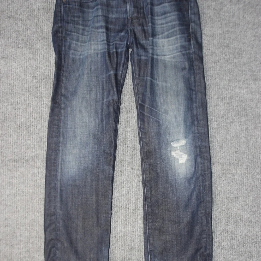 Lucky Brand Jeans Mens 32x32‎ Blue Dark Wash Distressed Denim Straight Leg